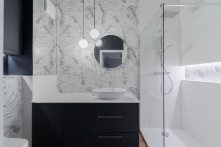 Créez une salle de bain design qui allie fonctionnalité et élégance